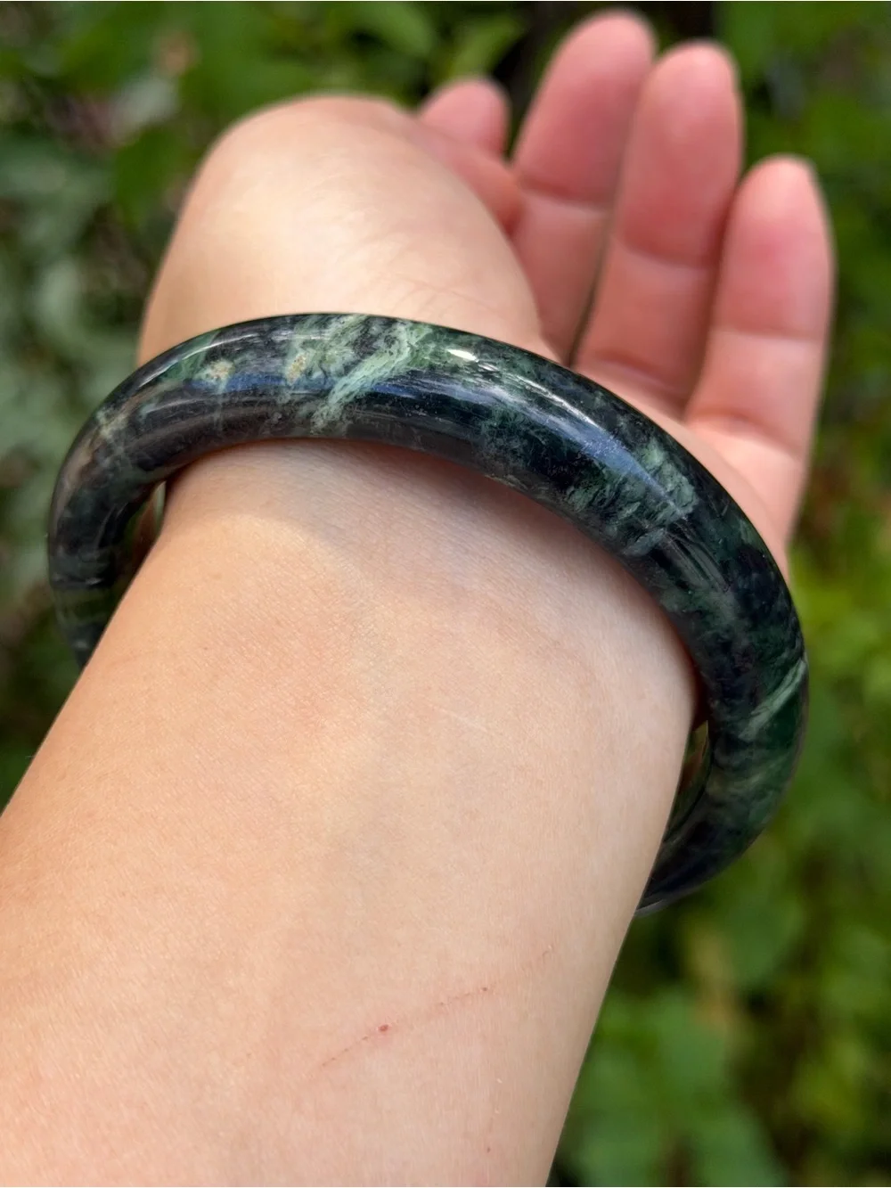 62mm inner diameter green xiuyu jade bangle 1748